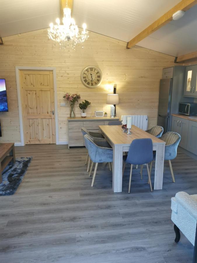 Boyhollagh The Lodge Mountain View Log Cabin , Attymass Ballina מראה חיצוני תמונה