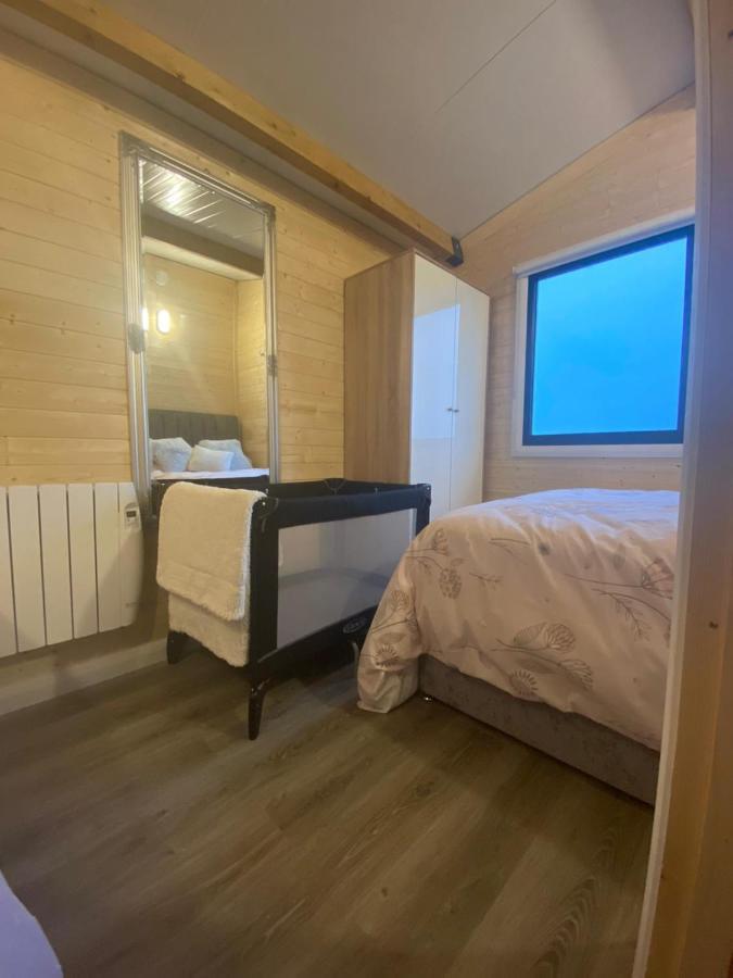 Boyhollagh The Lodge Mountain View Log Cabin , Attymass Ballina מראה חיצוני תמונה