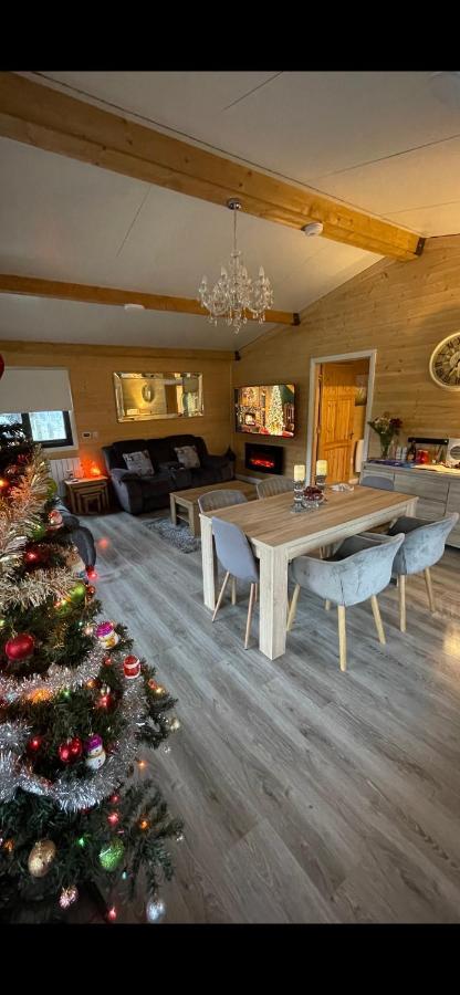 Boyhollagh The Lodge Mountain View Log Cabin , Attymass Ballina מראה חיצוני תמונה