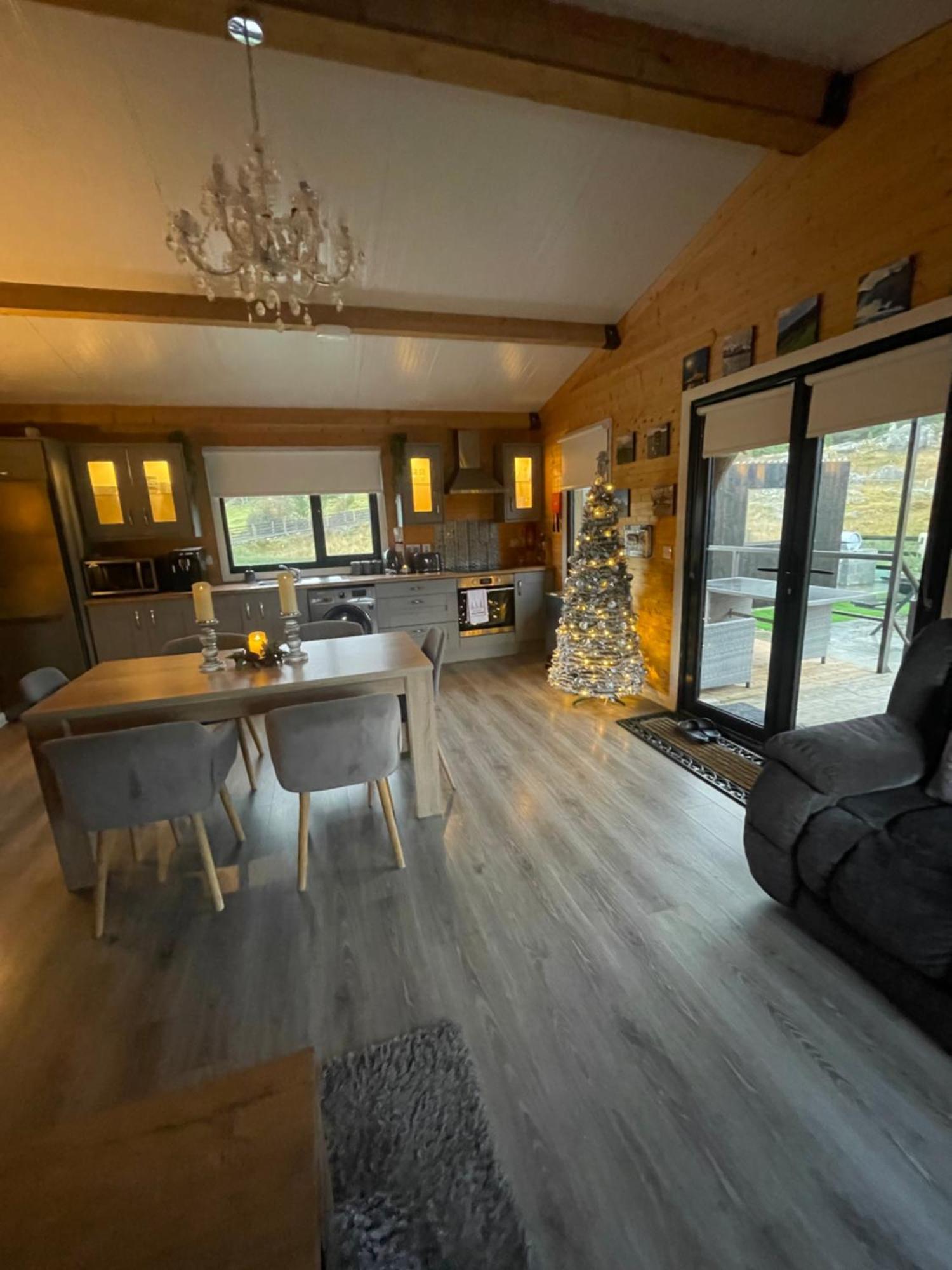 Boyhollagh The Lodge Mountain View Log Cabin , Attymass Ballina מראה חיצוני תמונה