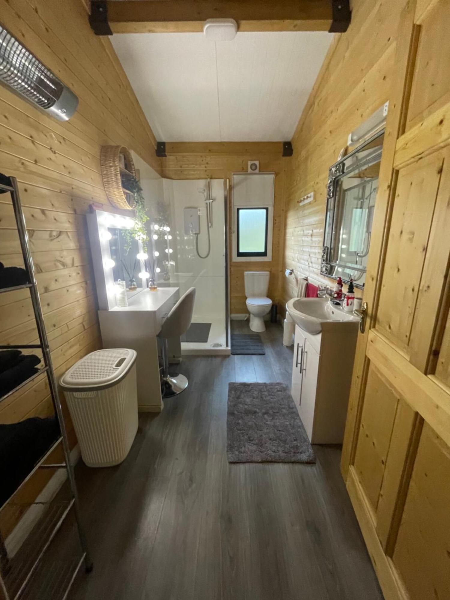 Boyhollagh The Lodge Mountain View Log Cabin , Attymass Ballina מראה חיצוני תמונה
