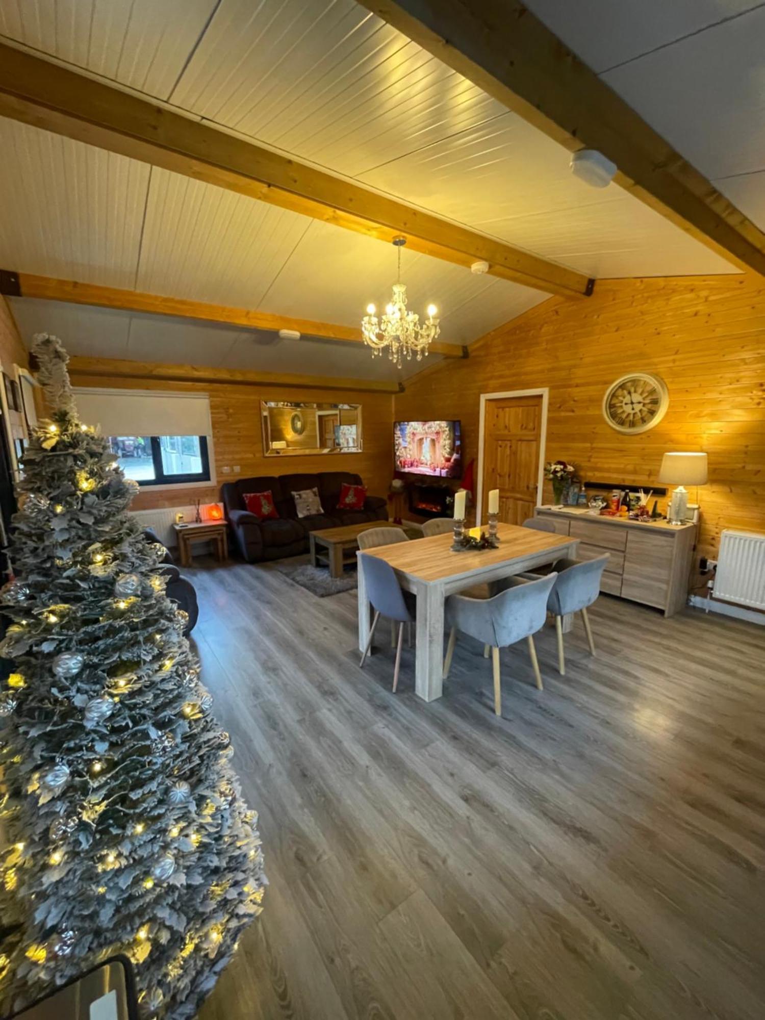 Boyhollagh The Lodge Mountain View Log Cabin , Attymass Ballina מראה חיצוני תמונה