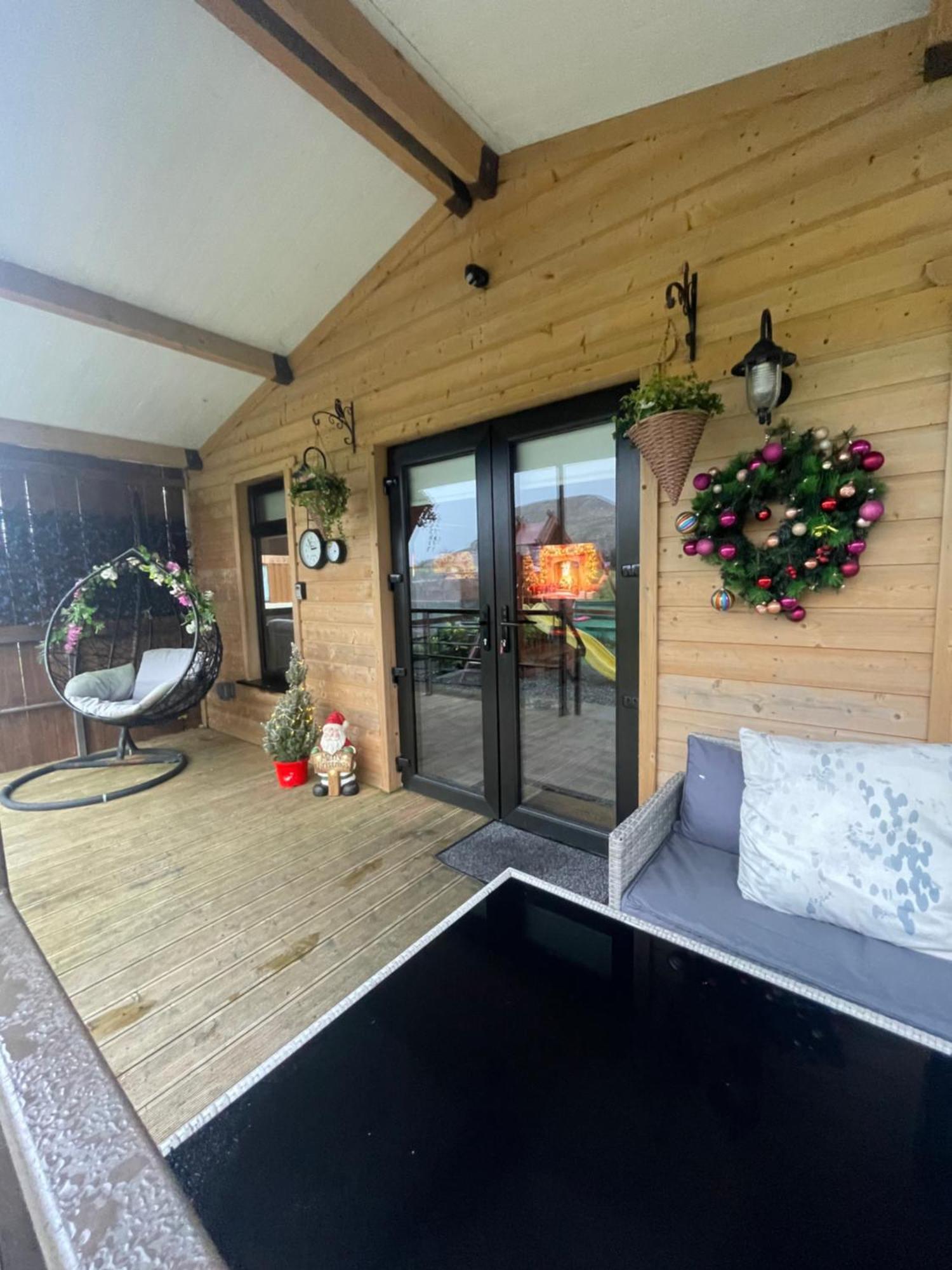 Boyhollagh The Lodge Mountain View Log Cabin , Attymass Ballina מראה חיצוני תמונה